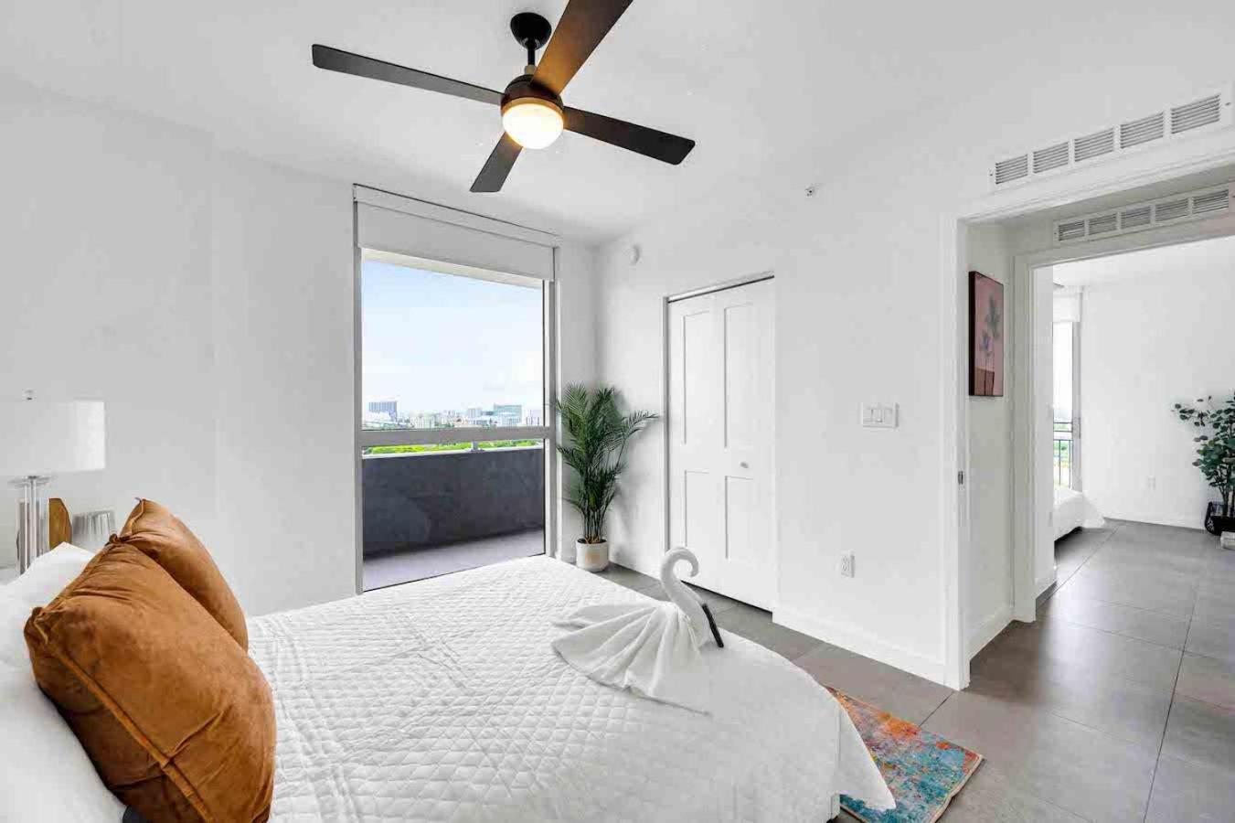 Апартаменти Amazing 3 Bed Unit In Dwntwn Miami With Free Parking Екстер'єр фото