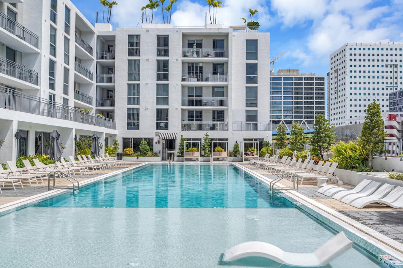 Апартаменти Amazing 3 Bed Unit In Dwntwn Miami With Free Parking Екстер'єр фото