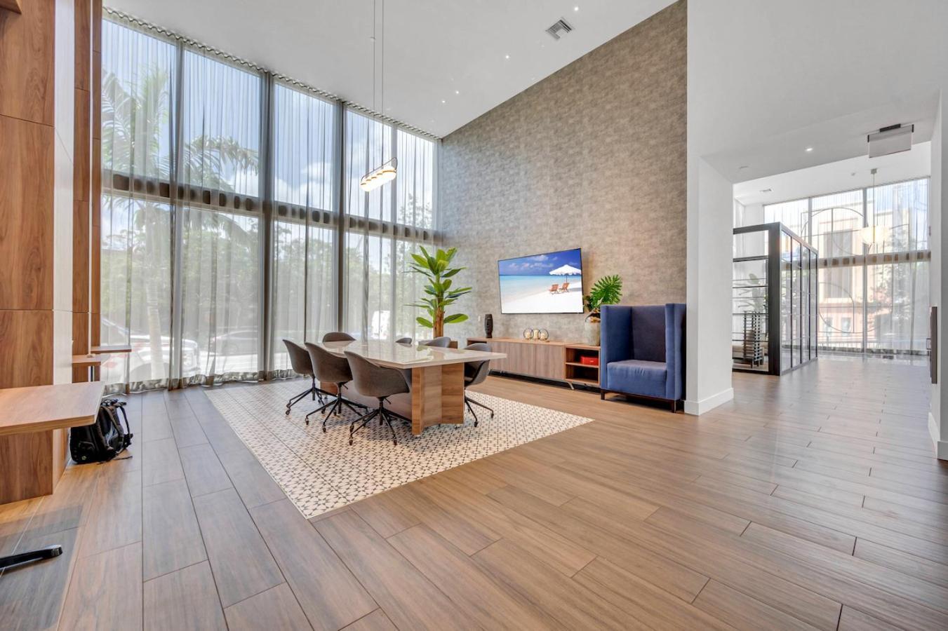 Апартаменти Amazing 3 Bed Unit In Dwntwn Miami With Free Parking Екстер'єр фото