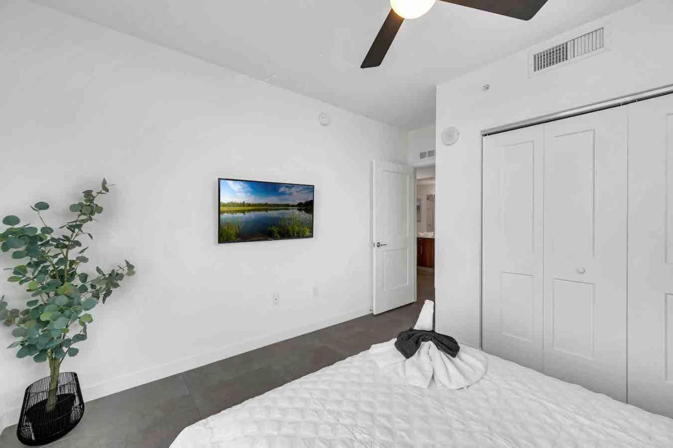 Апартаменти Amazing 3 Bed Unit In Dwntwn Miami With Free Parking Екстер'єр фото