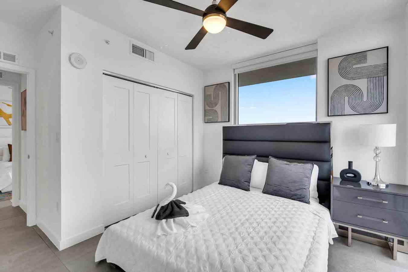 Апартаменти Amazing 3 Bed Unit In Dwntwn Miami With Free Parking Екстер'єр фото