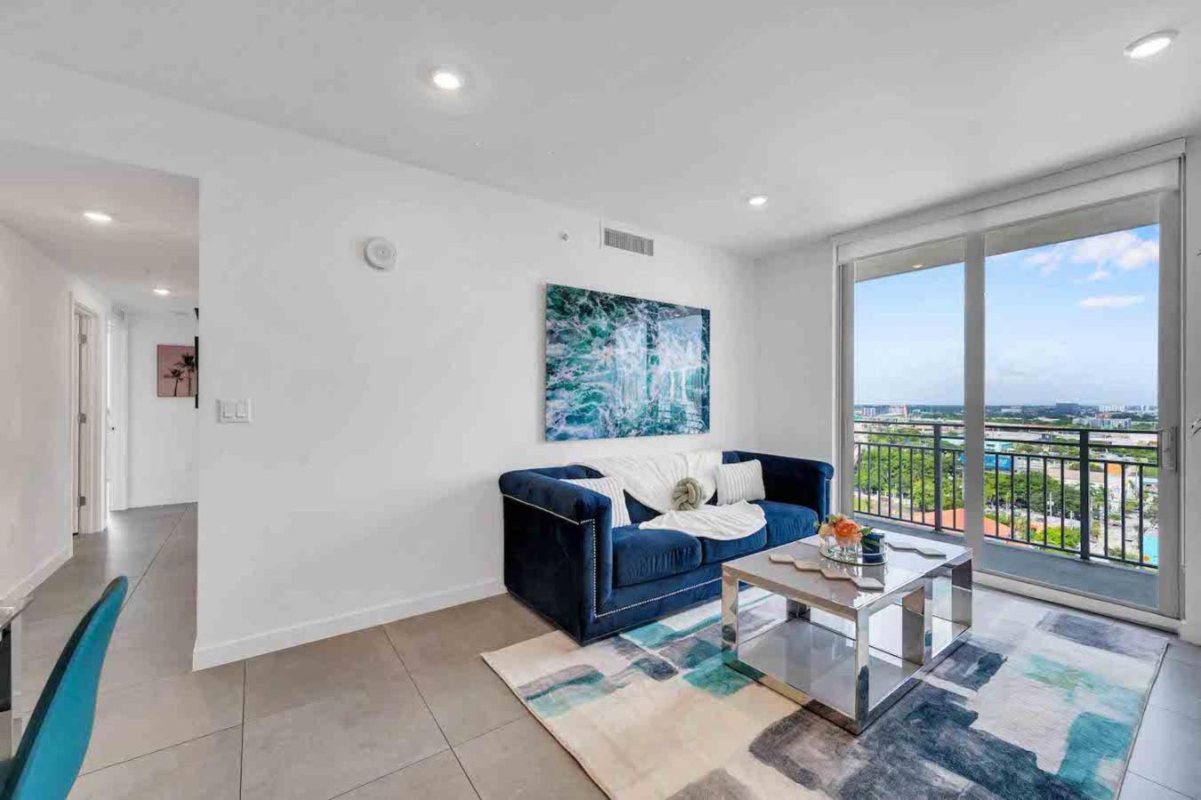Апартаменти Amazing 3 Bed Unit In Dwntwn Miami With Free Parking Екстер'єр фото