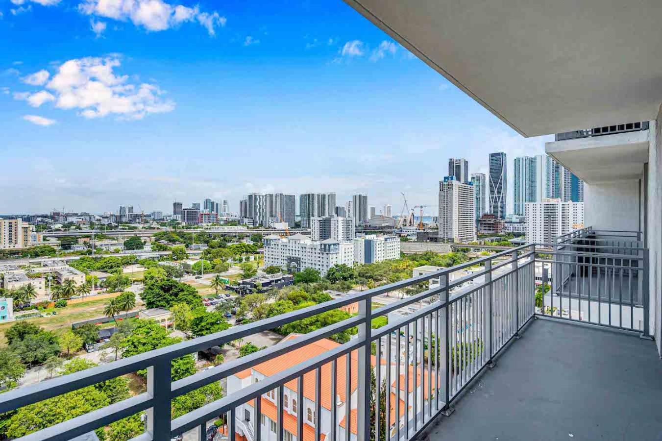 Апартаменти Amazing 3 Bed Unit In Dwntwn Miami With Free Parking Екстер'єр фото